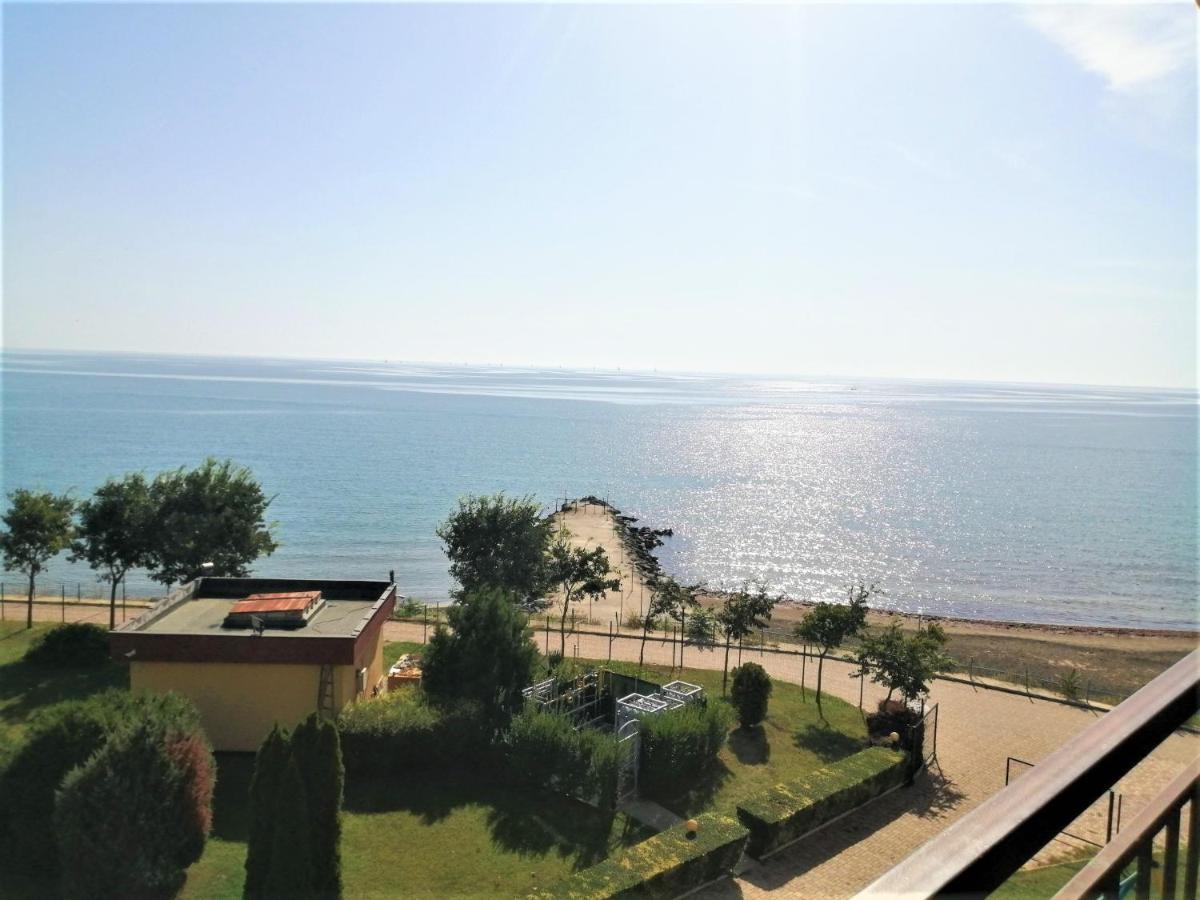 Apartament Aheloy Bagian luar foto