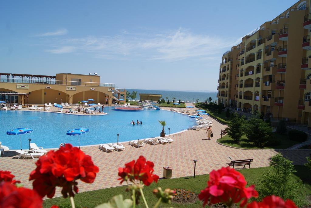 Apartament Aheloy Bagian luar foto